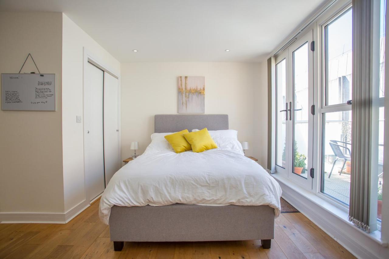 Gorgeous With Balcony, 2 Mins To And Pier